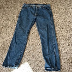 Mens Wrangler Jeans Size 40 x 32